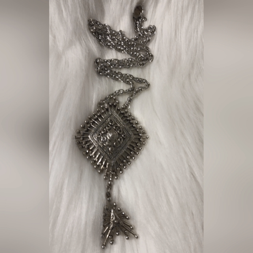 💥Vintage Hollycraft necklace💥
